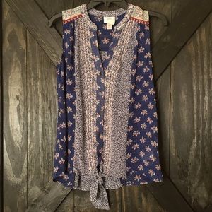 Sleeveless floral print blouse